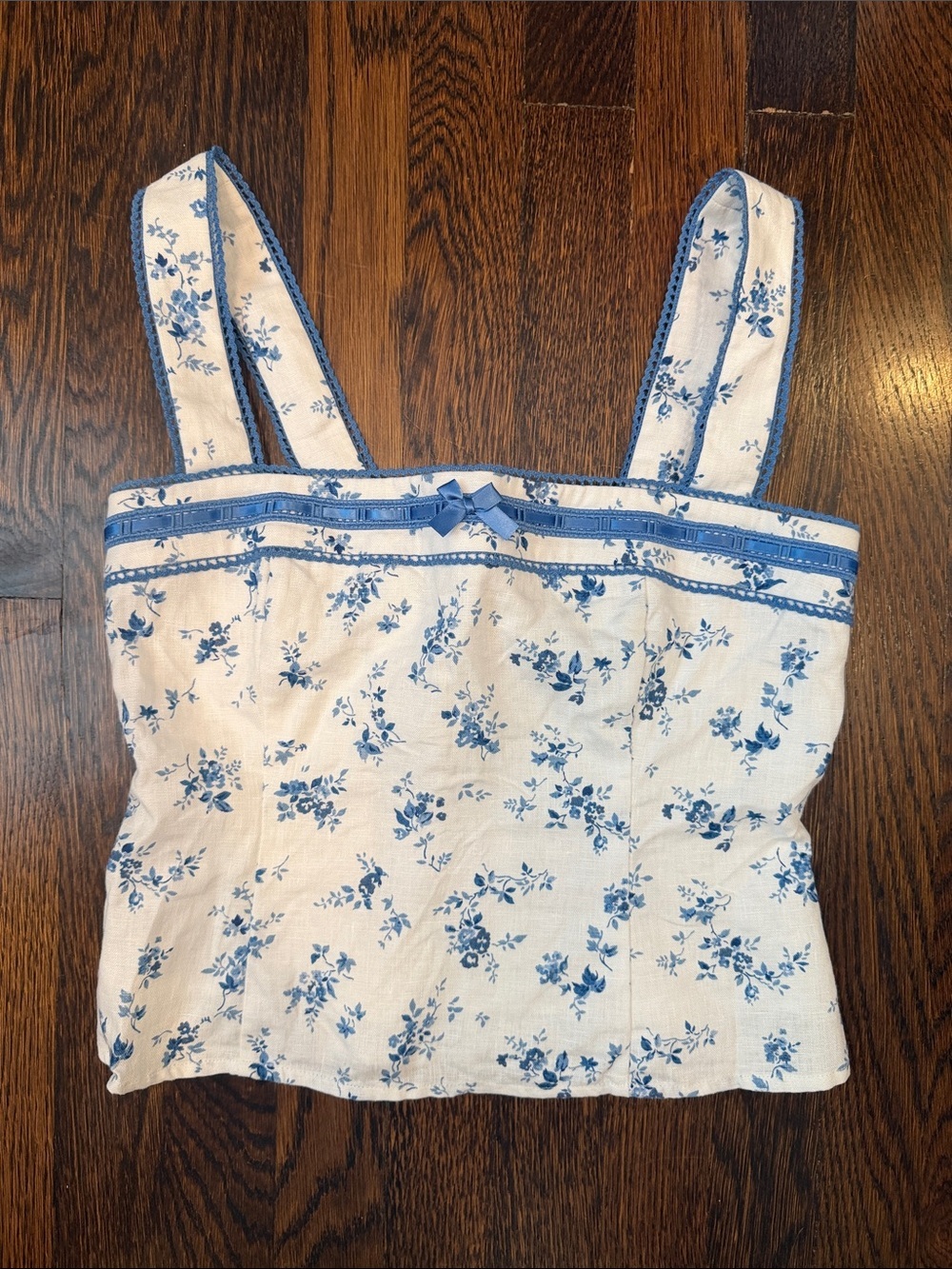 Reformation Eloise White and Blue Floral with Lace Trim Linen Square-Neck Tank